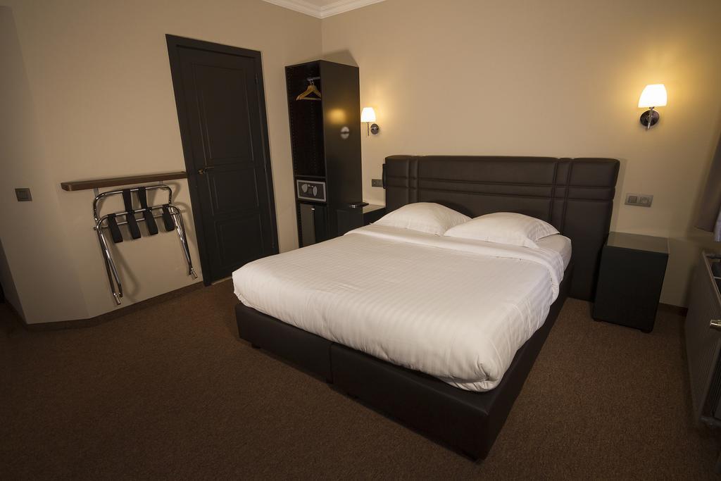 Le Chantecler Hotel